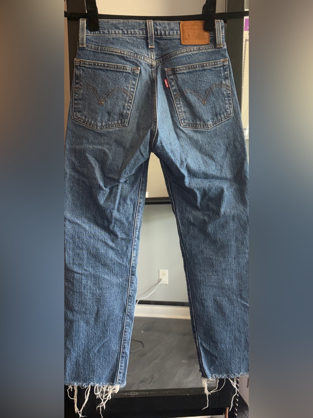 Levi’s Womens Blue Denim Jeans - Casual Straight Fit - Picture 2 of 4